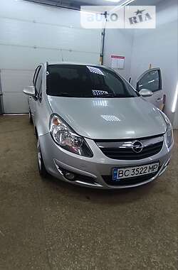 Хэтчбек Opel Corsa 2010 в Ивано-Франковске