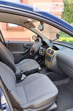 Хэтчбек Opel Corsa 2002 в Львове