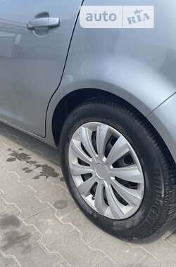 Хэтчбек Opel Corsa 2012 в 