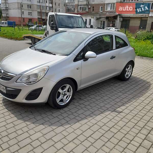 Хэтчбек Opel Corsa 2011 в Калуше