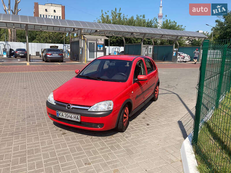 Хетчбек Opel Corsa 2001 в Києві