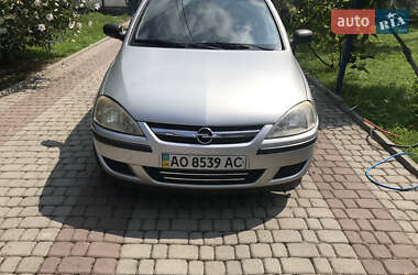 Хэтчбек Opel Corsa 2001 в Сваляве