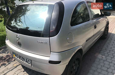 Хетчбек Opel Corsa 2001 в Сваляві