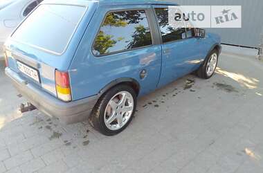 Хэтчбек Opel Corsa 1991 в 