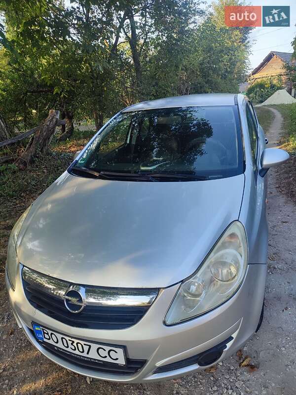 Хэтчбек Opel Corsa 2009 в Кременце
