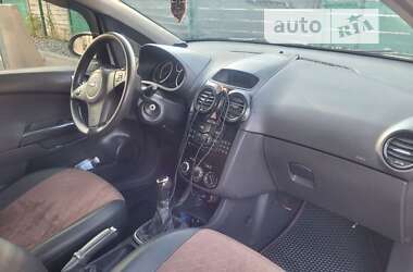 Хэтчбек Opel Corsa 2007 в Киеве