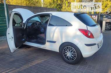 Хэтчбек Opel Corsa 2007 в Киеве