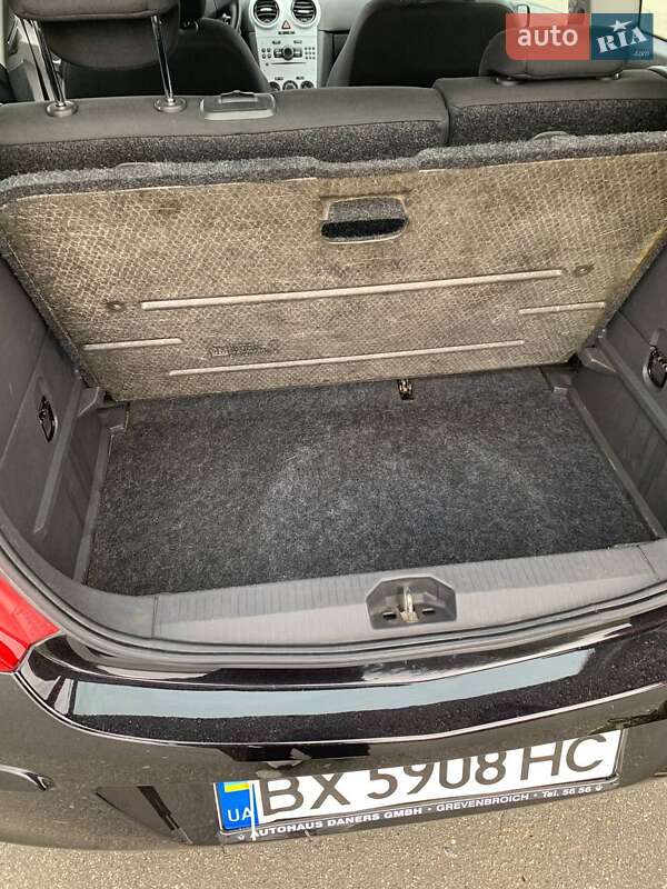 Хетчбек Opel Corsa 2008 в Ізяславі