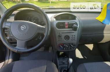 Хэтчбек Opel Corsa 2004 в Полтаве