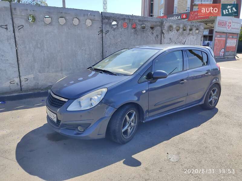 Хэтчбек Opel Corsa 2007 в Киеве