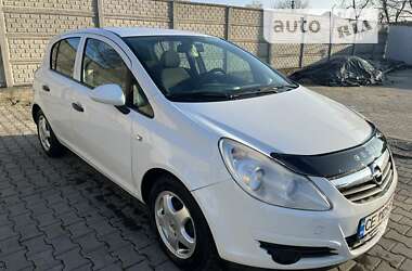 Хэтчбек Opel Corsa 2008 в Новоселице