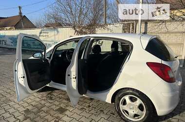 Хэтчбек Opel Corsa 2008 в Новоселице