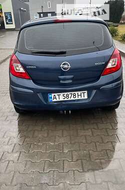 Хетчбек Opel Corsa 2011 в Снятині