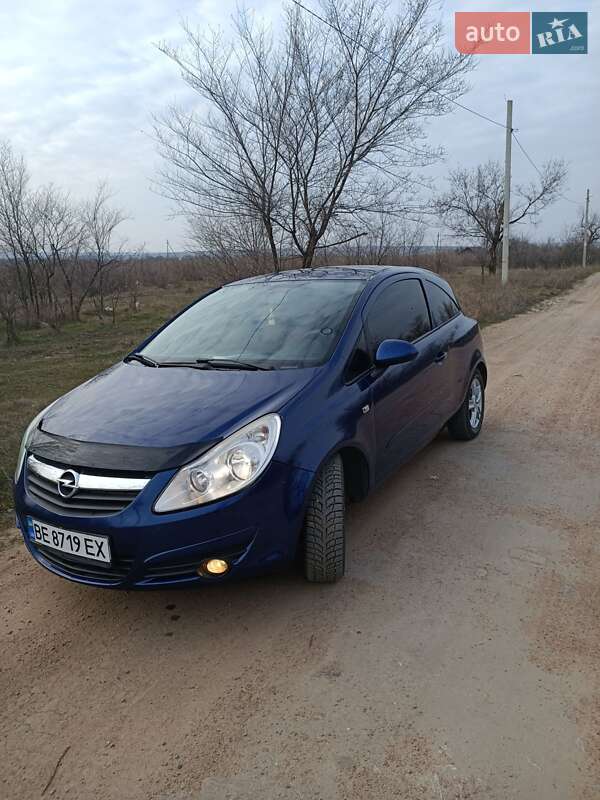 Хетчбек Opel Corsa 2007 в Миколаєві