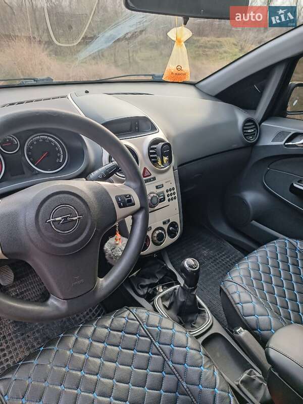Хетчбек Opel Corsa 2007 в Миколаєві