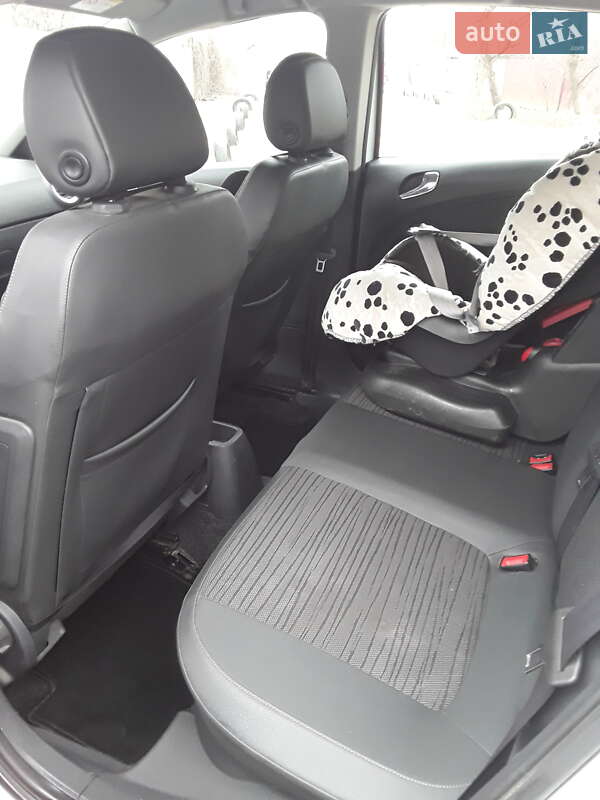 Хэтчбек Opel Corsa 2014 в Полтаве