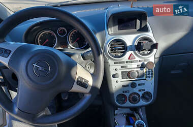 Хэтчбек Opel Corsa 2009 в Стрые