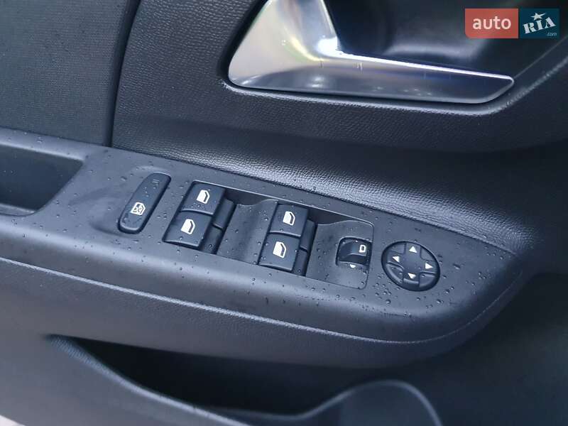 Хэтчбек Opel Corsa 2021 в Киеве