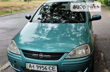 Хэтчбек Opel Corsa 2004 в Киеве