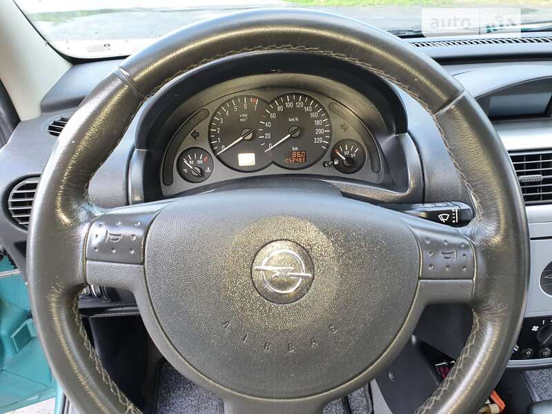 Хэтчбек Opel Corsa 2002 в Полтаве
