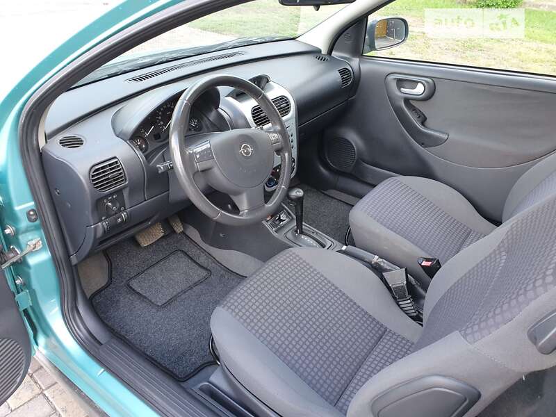 Хэтчбек Opel Corsa 2002 в Полтаве