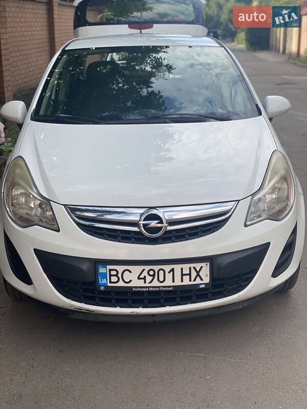 Хэтчбек Opel Corsa 2012 в Львове