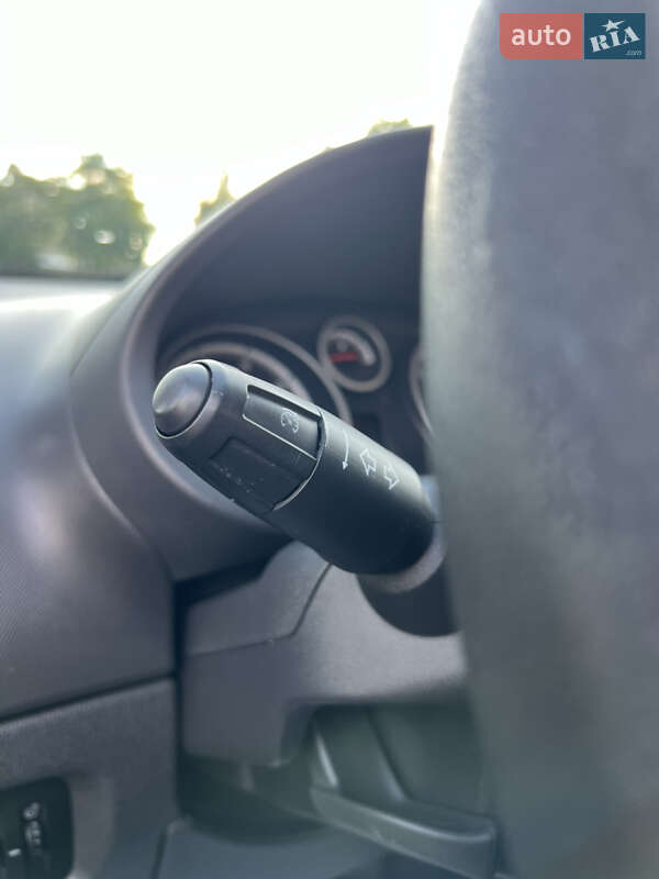 Хэтчбек Opel Corsa 2013 в Сумах