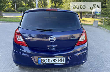 Хэтчбек Opel Corsa 2011 в 