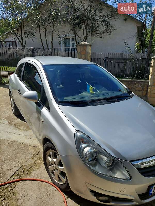 Opel Corsa 2010