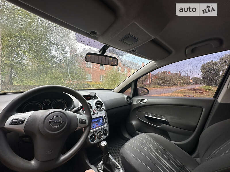 Хэтчбек Opel Corsa 2008 в Прилуках