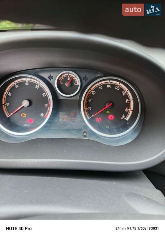 Хэтчбек Opel Corsa 2010 в Самборе
