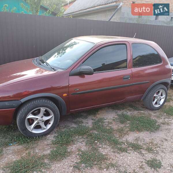 Хэтчбек Opel Corsa 1999 в Переяславе