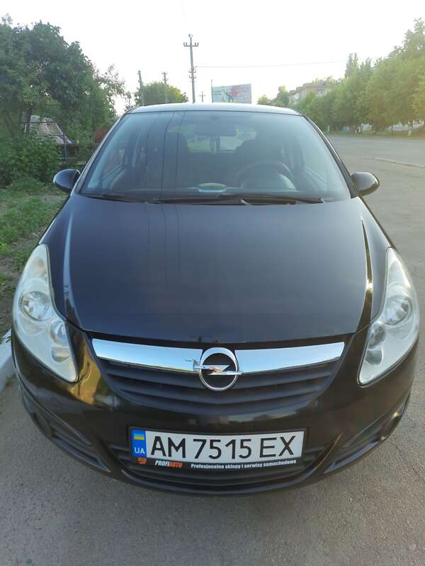 Хэтчбек Opel Corsa 2009 в Коростене