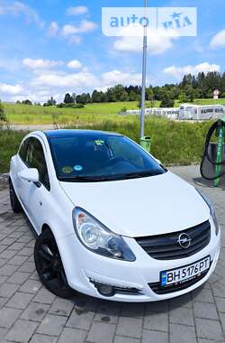 Хэтчбек Opel Corsa 2010 в Одессе