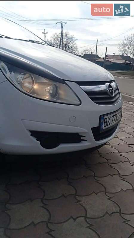 Хэтчбек Opel Corsa 2010 в Подольске