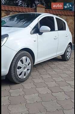 Хетчбек Opel Corsa 2010 в 