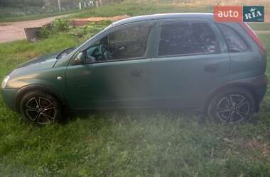 Хэтчбек Opel Corsa 2003 в Самборе