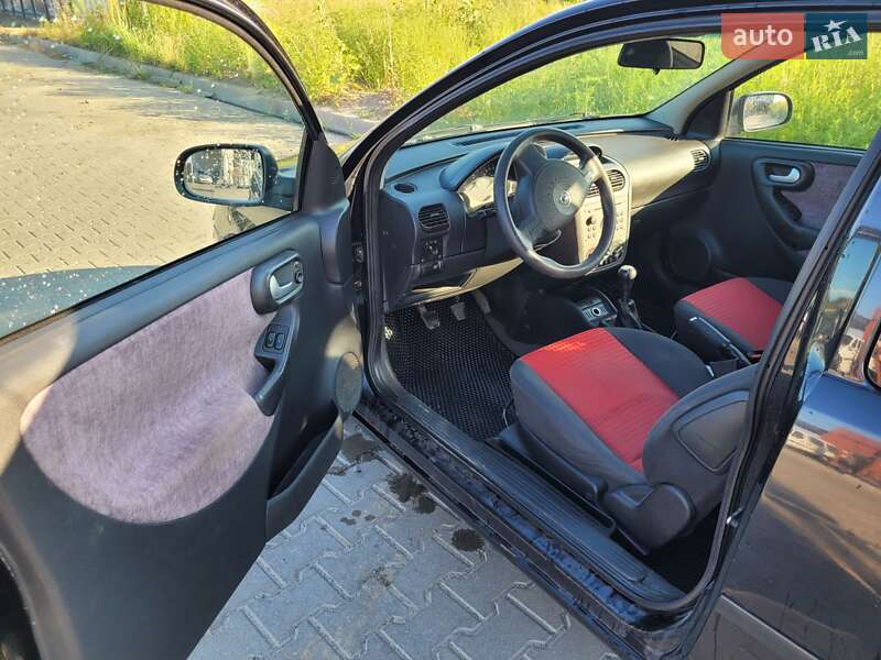Хетчбек Opel Corsa 2004 в Києві