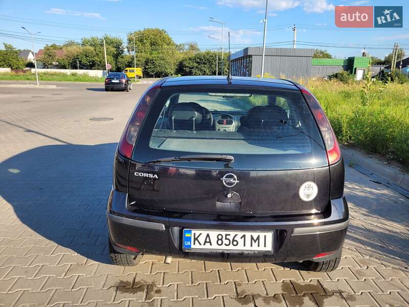 Хетчбек Opel Corsa 2004 в Києві