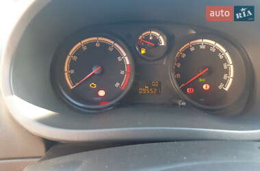 Хэтчбек Opel Corsa 2012 в 