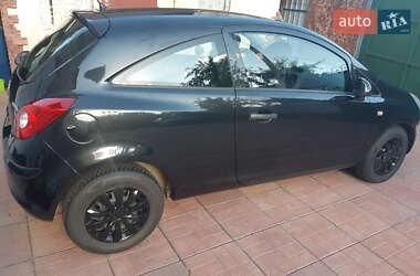 Хэтчбек Opel Corsa 2012 в 