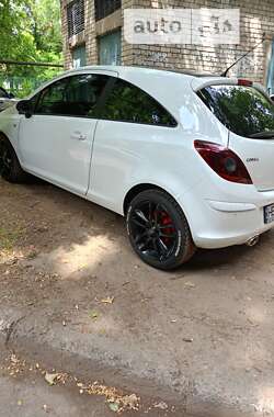 Хэтчбек Opel Corsa 2010 в Николаеве