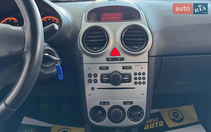 Хетчбек Opel Corsa 2012 в Шептицькому