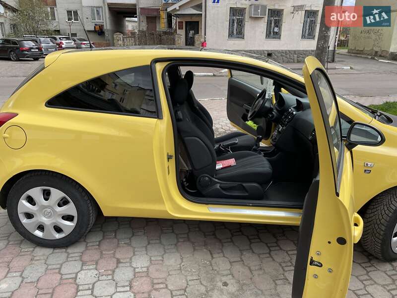 Хетчбек Opel Corsa 2010 в Броварах