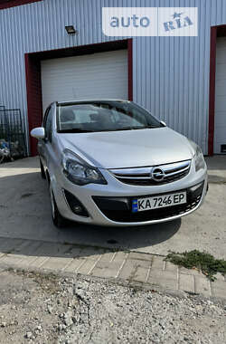 Хэтчбек Opel Corsa 2014 в Сумах