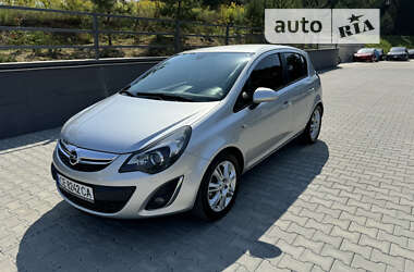 Хэтчбек Opel Corsa 2013 в Черновцах