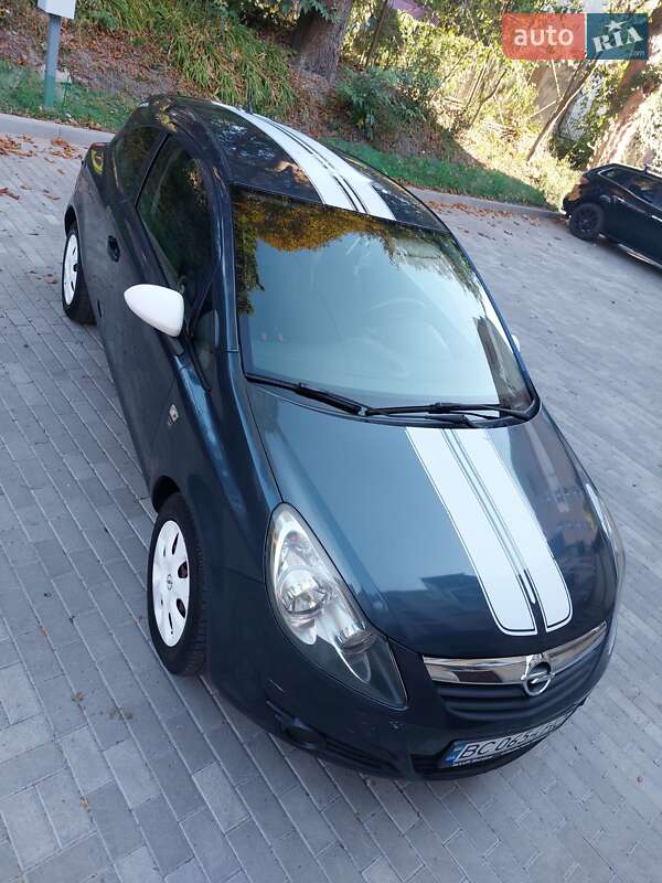 Хэтчбек Opel Corsa 2010 в Львове