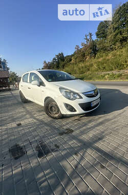 Хэтчбек Opel Corsa 2013 в 
