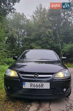 Хэтчбек Opel Corsa 2006 в 