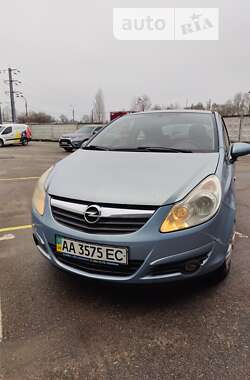 Хэтчбек Opel Corsa 2007 в Киеве